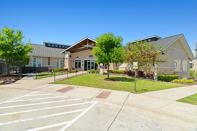 Woodlands at the Preserve in Garland, TX - Building Photo - Building Photo