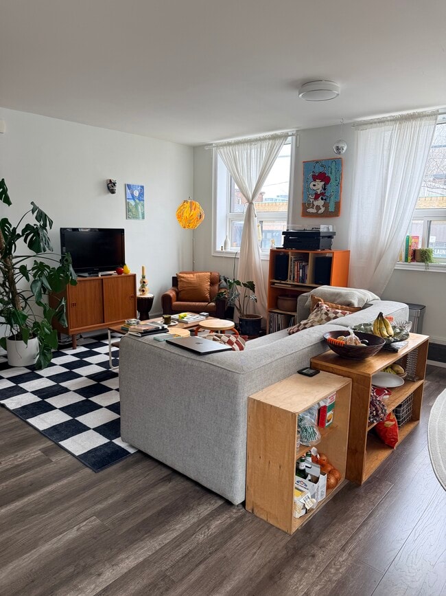 property at 1000 Dovercourt Rd