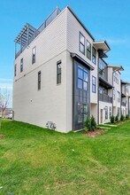 5301 California Ave, Unit Apt 309 in Nashville, TN - Building Photo - Building Photo