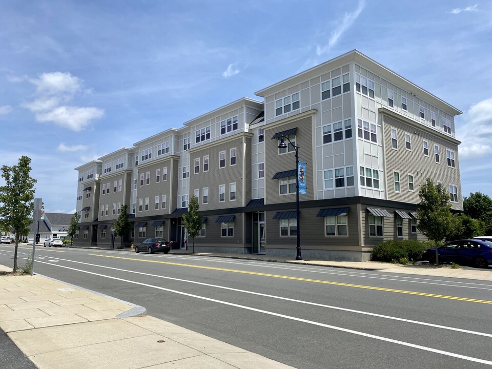 Burnham Apartment Homes in Beverly, MA - Foto de edificio