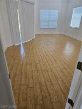 1460 39th St SW in Naples, FL - Foto de edificio - Building Photo