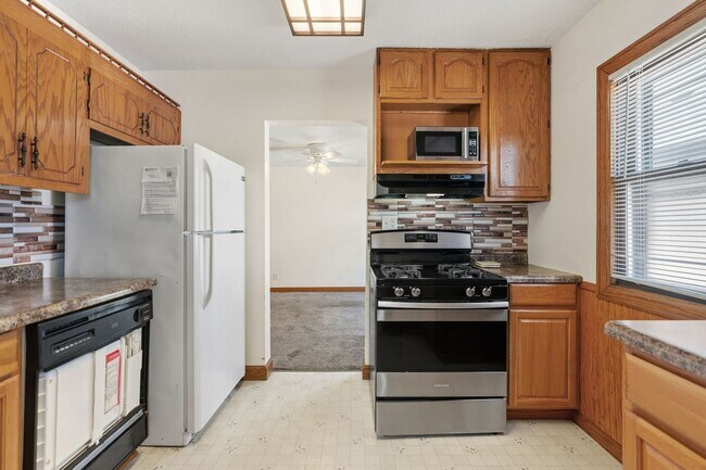 3737 Minnehaha Ave-Unit -1 in Minneapolis, MN - Foto de edificio - Building Photo