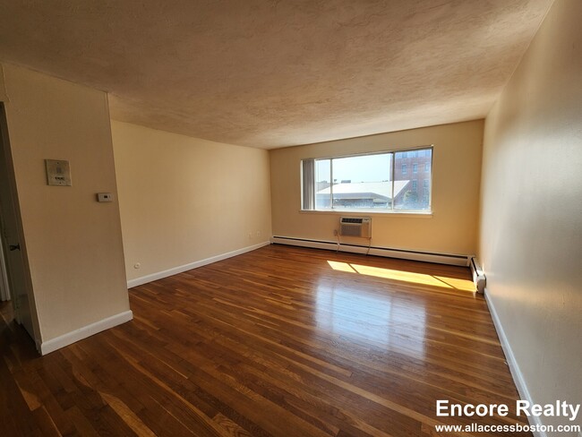 71 Gardner St, Unit 33 in Boston, MA - Building Photo - Building Photo