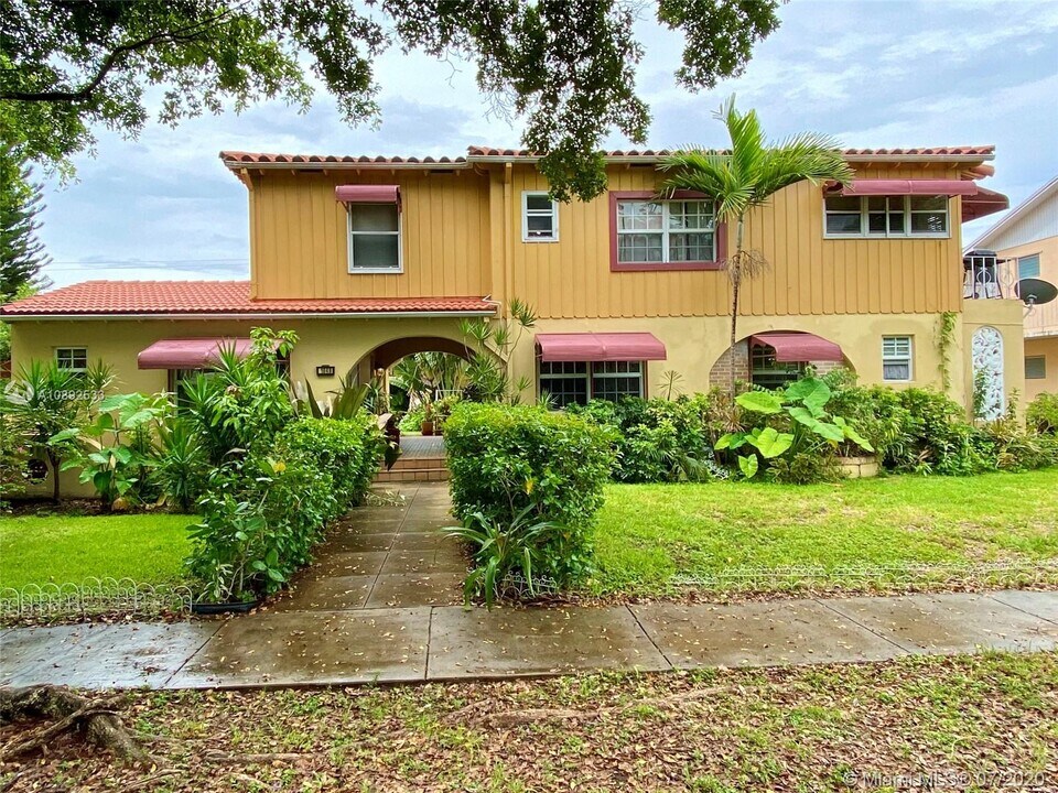 1848 Madison St-Unit -4 in Hollywood, FL - Building Photo