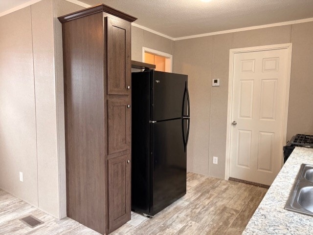 180 W Orleans Ct in Howell, MI - Foto de edificio - Building Photo