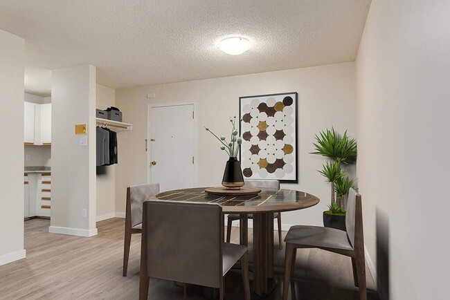 Woodlily Court
