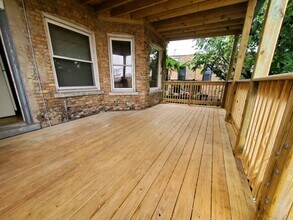 3511 N Sheffield Ave, Unit 2 in Chicago, IL - Building Photo - Building Photo