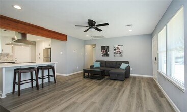 8103 Marcy Dr in Houston, TX - Building Photo - Building Photo