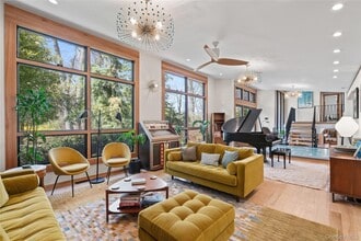 14 Tall Tree Ct in Cold Spring Harbor, NY - Building Photo - Building Photo