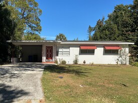 610 Oriole Dr in Lakeland, FL - Building Photo