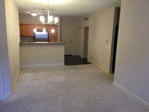 600 Grandview Ct in Iowa City, IA - Building Photo - Building Photo