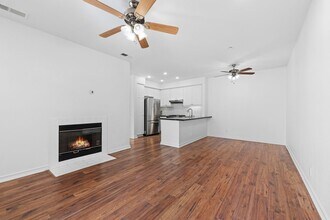 10722 Sabre Hill Dr in San Diego, CA - Building Photo - Building Photo