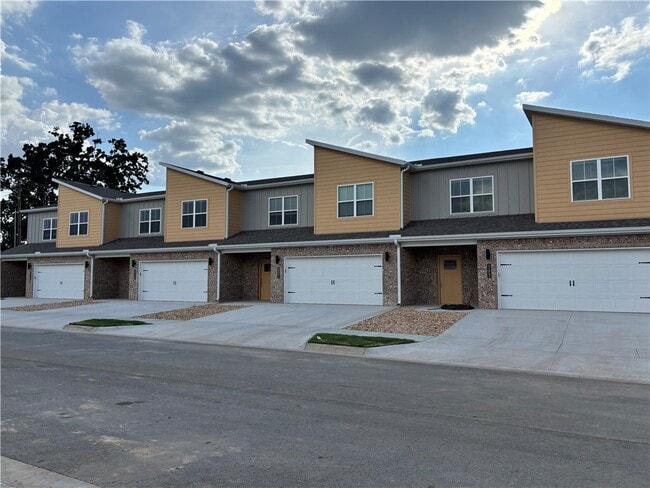 property at 1040 Seaborn Wy