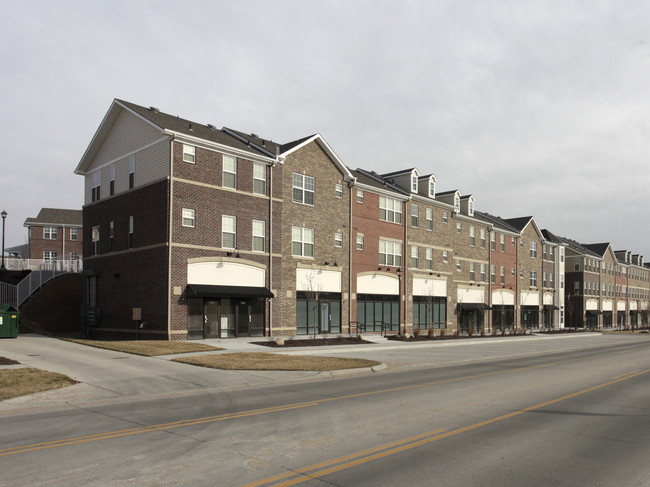 Irvington Heights in Omaha, NE - Foto de edificio - Building Photo