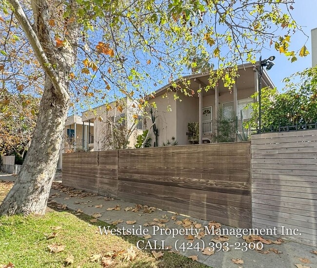 property at 2607 Abbot Kinney Blvd