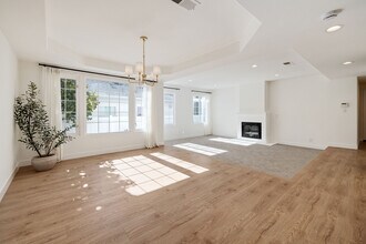 1504 N Poinsettia Ave in Manhattan Beach, CA - Building Photo - Building Photo