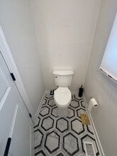 6853 W Belmont Ave, Unit 1R in Chicago, IL - Building Photo - Building Photo