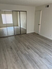 540 N May, Unit 3076 - 6
