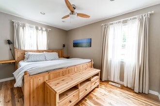 4404 SE 63rd Ave in Portland, OR - Building Photo - Building Photo