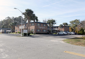 Courtyard Apartments