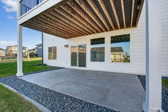 5108 154th Cir in Urbandale, IA - Building Photo - Building Photo