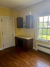 501 N Justice St in Hendersonville, NC - Building Photo - Building Photo