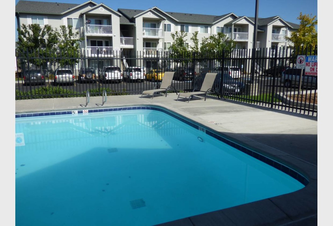 Heron Creek Apartments in Moses Lake, WA - Building Photo