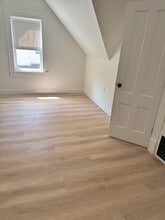 38 Willow Ave, Unit Top in Somerville, MA - Building Photo - Building Photo
