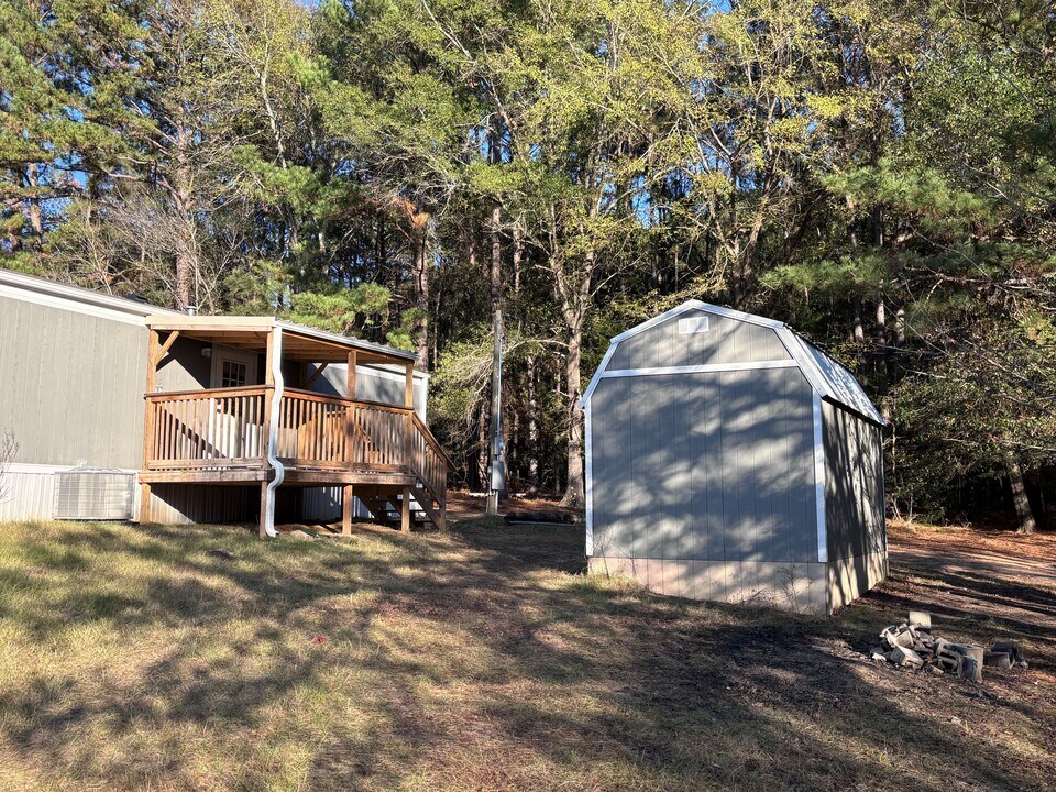 22240 County Rd 251 in Arp, TX - Building Photo