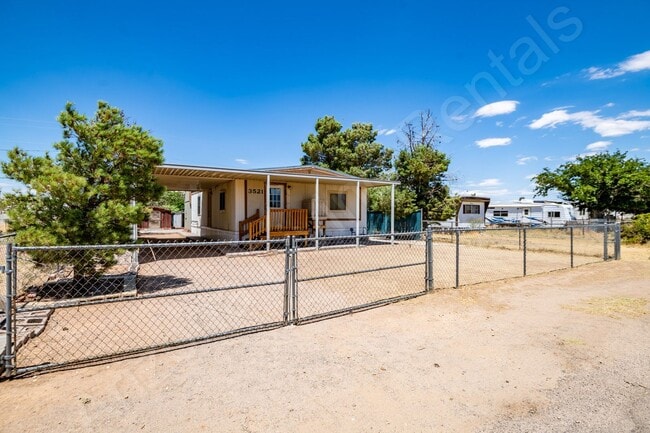 3521 E Hearne Ave in Kingman, AZ - Building Photo - Building Photo