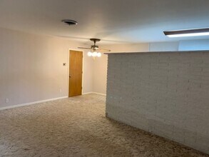 4519 Creekmoor Dr in San Antonio, TX - Building Photo - Building Photo