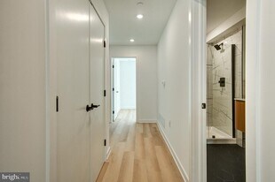 2329 Ellsworth St in Philadelphia, PA - Building Photo