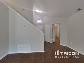 1208 Cape Cod Dr in Modesto, CA - Building Photo - Building Photo