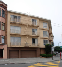 15 Cervantes Blvd in San Francisco, CA - Building Photo - Building Photo