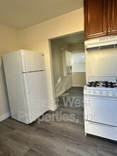 1098 E Madison Ave in El Cajon, CA - Building Photo - Building Photo