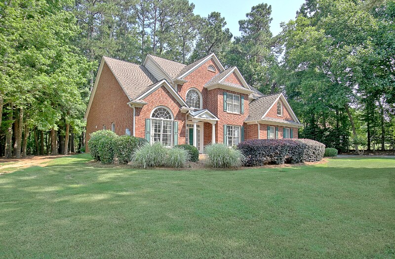 185 Newfield Dr in Tyrone, GA - Building Photo