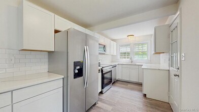 37 Shady Creek Rd in Pleasant Valley, NY - Building Photo - Building Photo