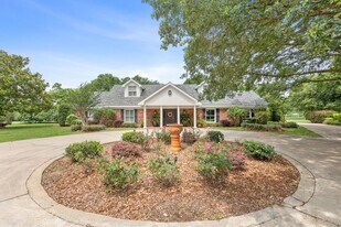 1026 S Morgan Ave in Broussard, LA - Building Photo