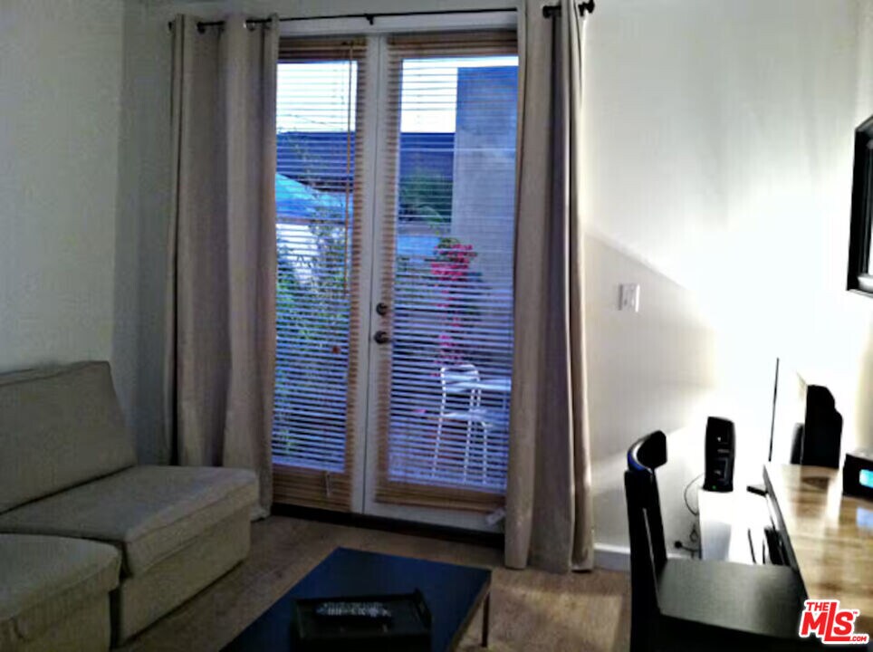 4125 Huron Ave in Culver City, CA - Building Photo