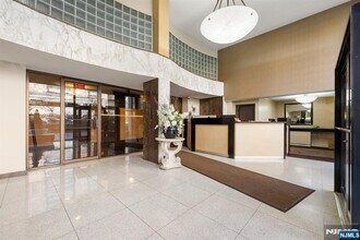 150 Overlook Ave in Hackensack, NJ - Building Photo - Building Photo