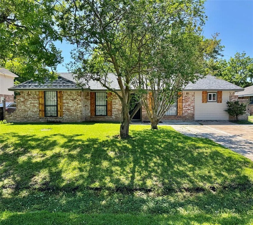 11615 Harrow St in Houston, TX - Building Photo