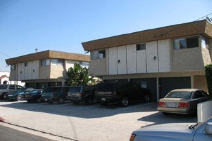 930-934 Broad Ave in Wilmington, CA - Building Photo