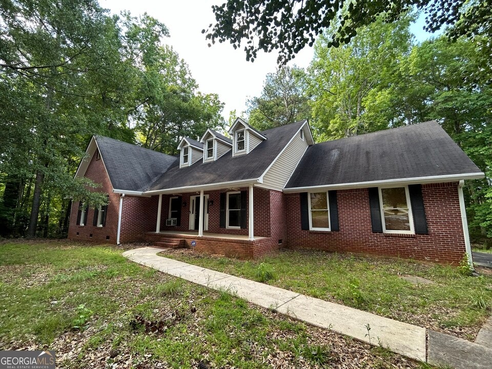 308 Wynterhall Dr in Griffin, GA - Building Photo