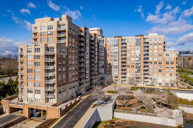 Carlton House @ Reston Town Center in Reston, VA - Building Photo - Building Photo