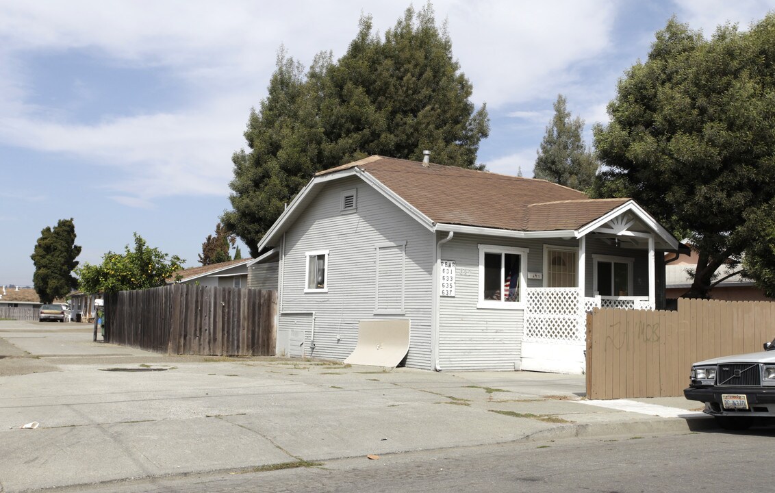 627-637 Marin Ave in Hayward, CA - Foto de edificio