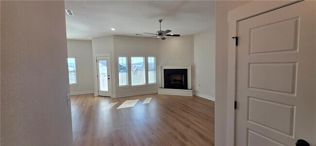 921 Round Top St in Prairie Grove, AR - Building Photo - Building Photo