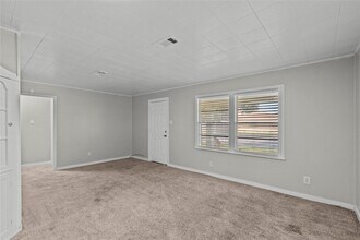 1916 N Logan St in Texas City, TX - Building Photo - Building Photo