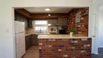 18 E 46th St in Bayonne, NJ - Building Photo - Building Photo