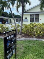 4926 Vincennes Ct in Cape Coral, FL - Building Photo