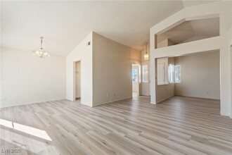 1408 Sun Point Dr in Las Vegas, NV - Building Photo - Building Photo